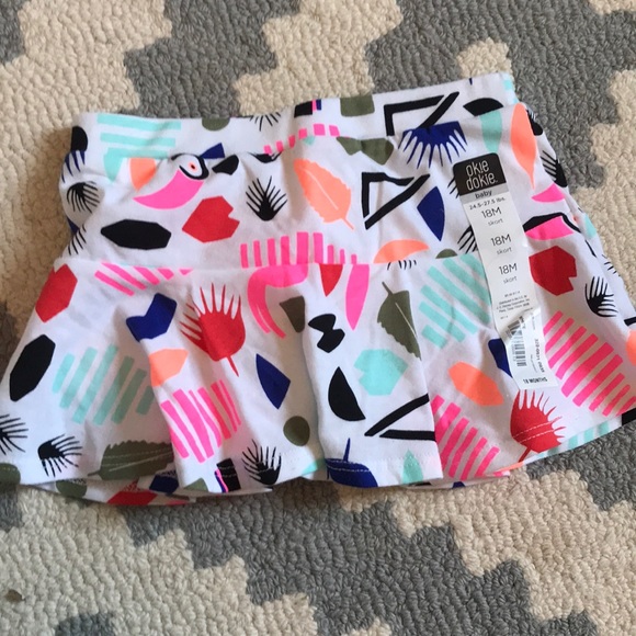 Okie dokie bundle 2 body suits and 1 skirt - Picture 6 of 8